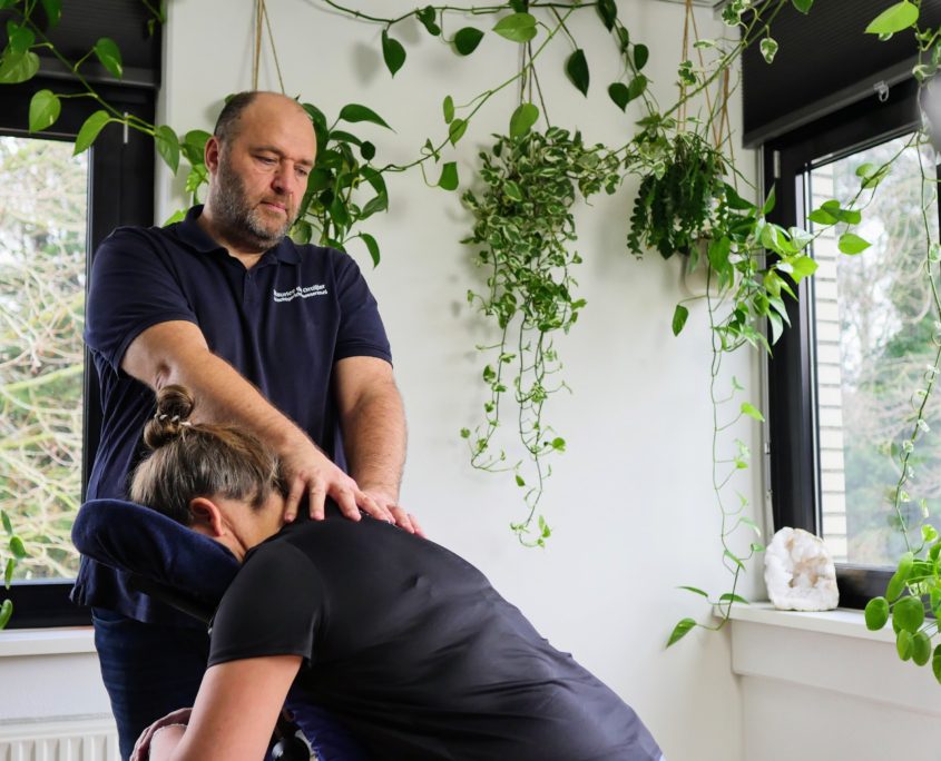Nekpijn massage Utrecht bij restspanning en nekklachten