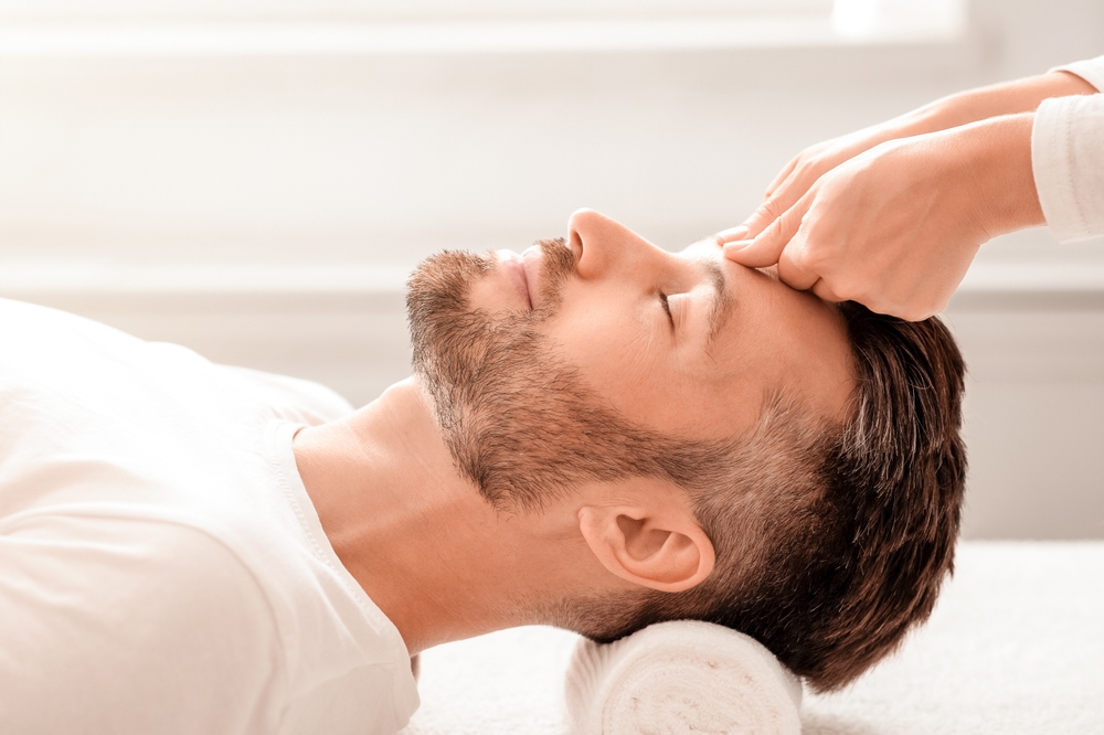 Hoofdpijn door nekspanning? Klachtgerichte massage Utrecht 1 Massage bij hoofdpijn en nekspanning Utrecht